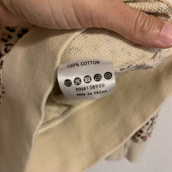 Shiraleah Cream Pink Black Leopard Print Crew Neck Sweatshirt - Picture 4 of 6